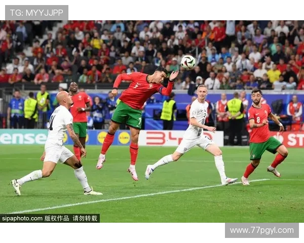 一场比赛五红牌：足球场上的激烈冲突与争议